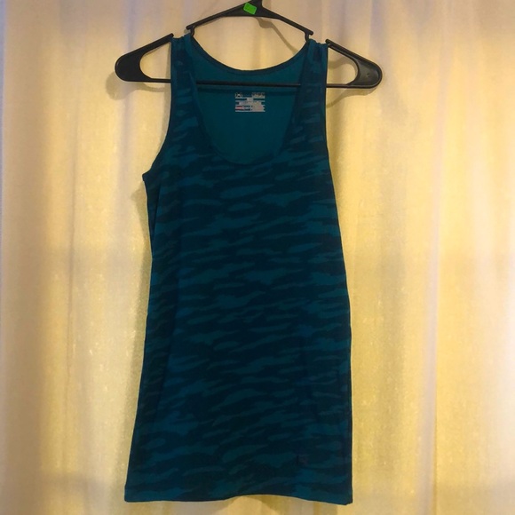 🎉4 for $20 Under Armour Medium Blue Camo Tank - Picture 1 of 4